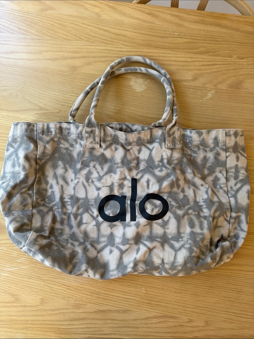 ALO Yoga Neutral Tie-Dye Canvas Tote - Gray & Cream